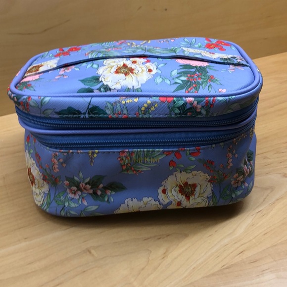 Yumi Kim Bags Yumi Kim Blue Floral Makeup Travel Case Poshmark